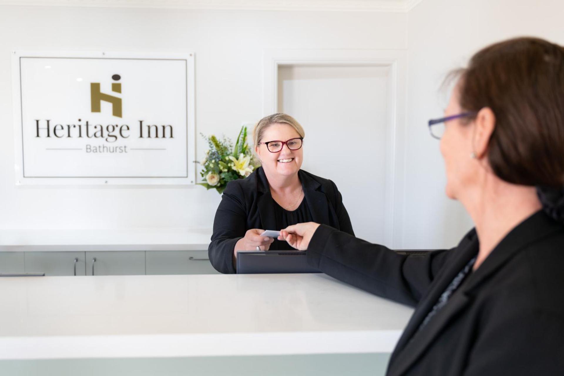 Heritage Inn Bathurst Extérieur photo