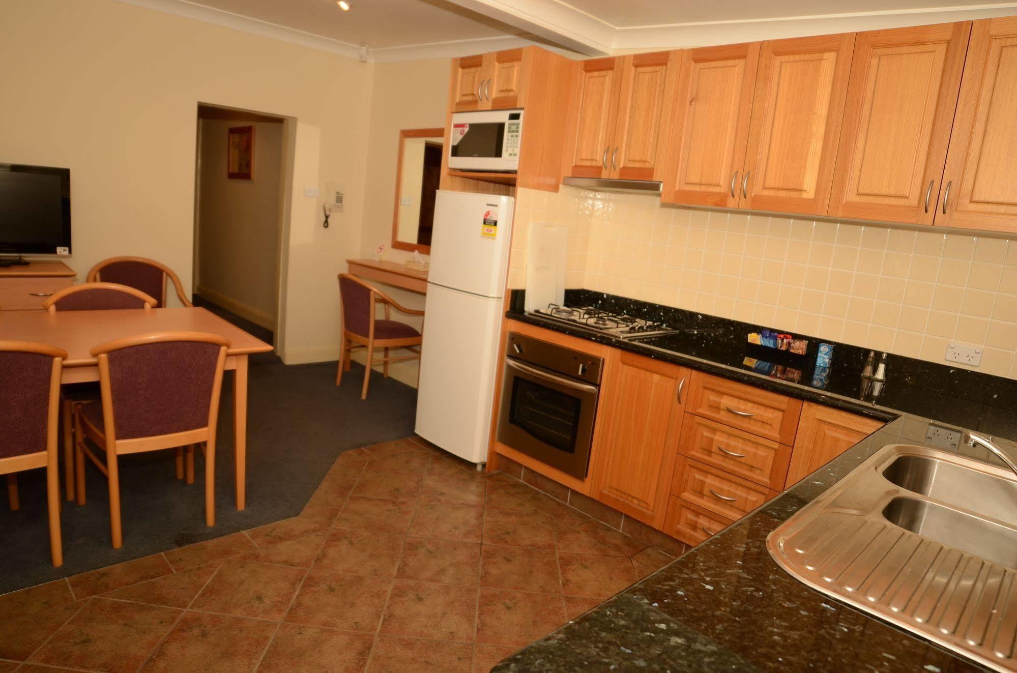 Heritage Inn Bathurst Extérieur photo