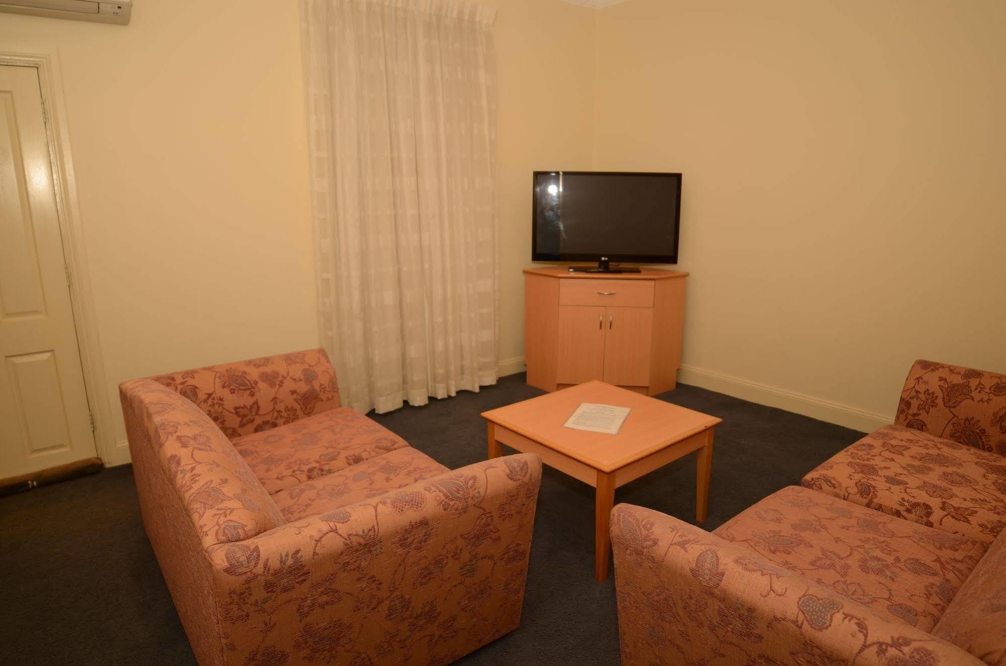 Heritage Inn Bathurst Extérieur photo