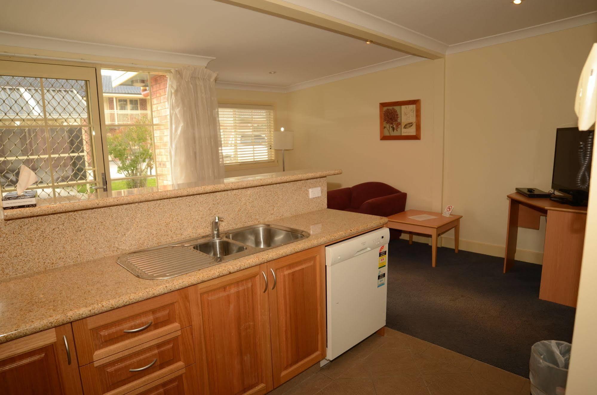 Heritage Inn Bathurst Extérieur photo
